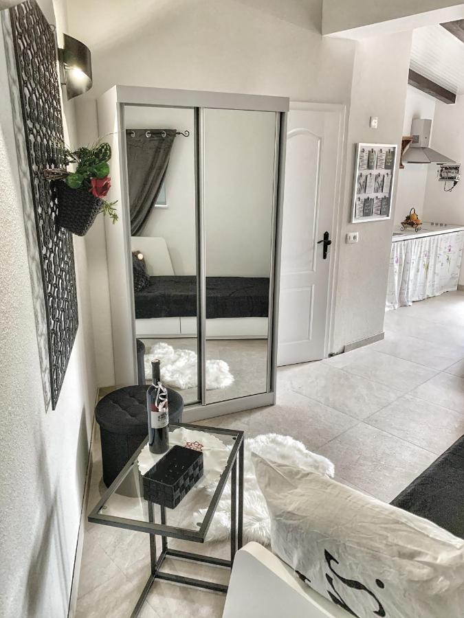 Villa Nika 2 Eksteriør billede